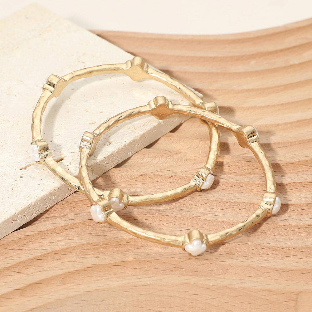 2PCS - Quatrefoil Stone Accent Hammered Metal Multi Layered Bangle Bracelets White,Worn Gold
