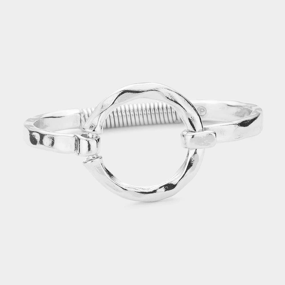 Hammered Open Metal Circle Hook Bracelet: WORN GOLD
