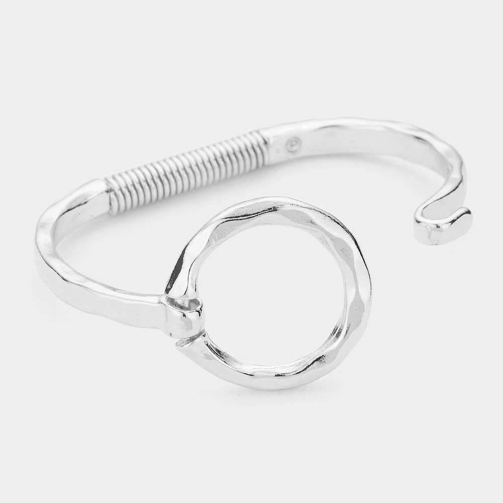 Hammered Open Metal Circle Hook Bracelet: WORN GOLD