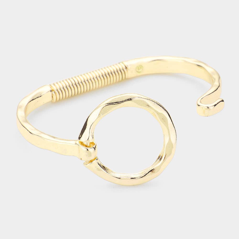 Hammered Open Metal Circle Hook Bracelet: WORN GOLD