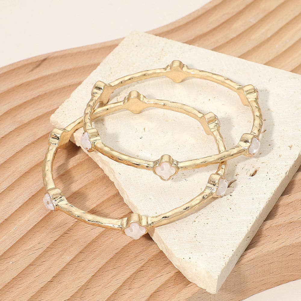 2PCS - Quatrefoil Stone Accent Hammered Metal Multi Layered Bangle Bracelets White,Worn Gold